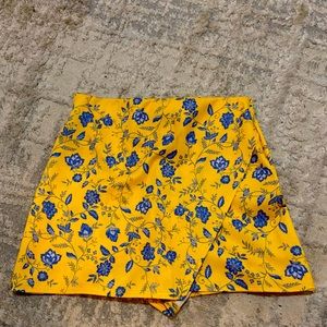 Misguided yellow floral skort